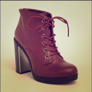 Torrid booties wine color size 8 new in box